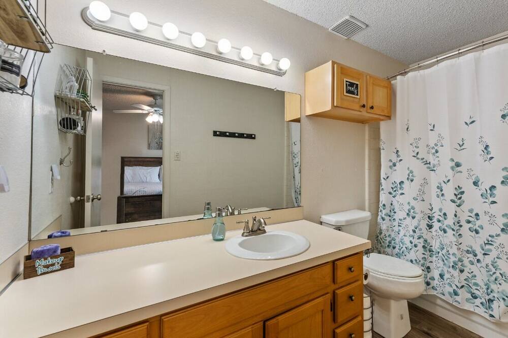 Photo of Bathroom in Lake Brownwood