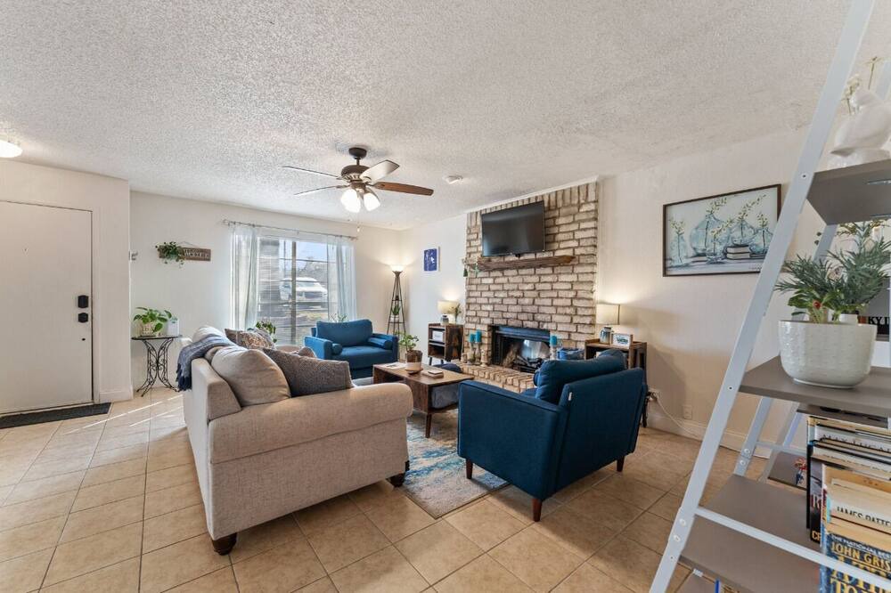 Photo of Livingroom in Lake Brownwood