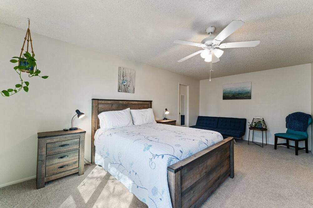 Photo of Bedroom in Lake Brownwood