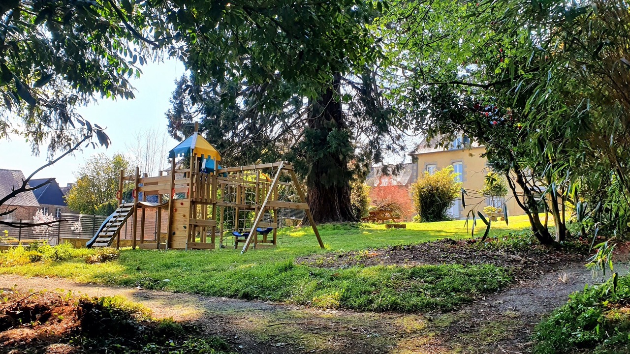 Photo of Others in Antrain