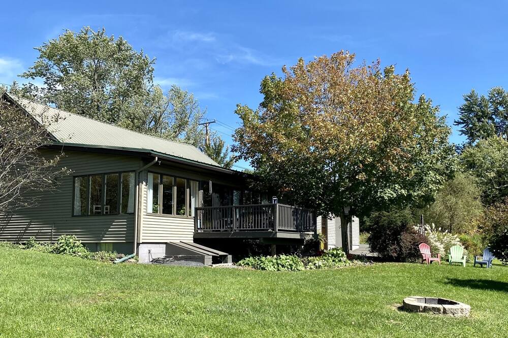 Photo of Outdoor in Freehold