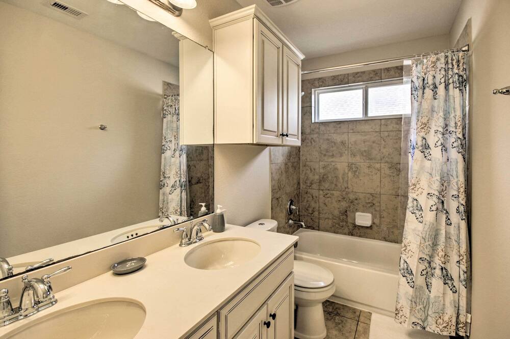 Photo of Bathroom in Katy