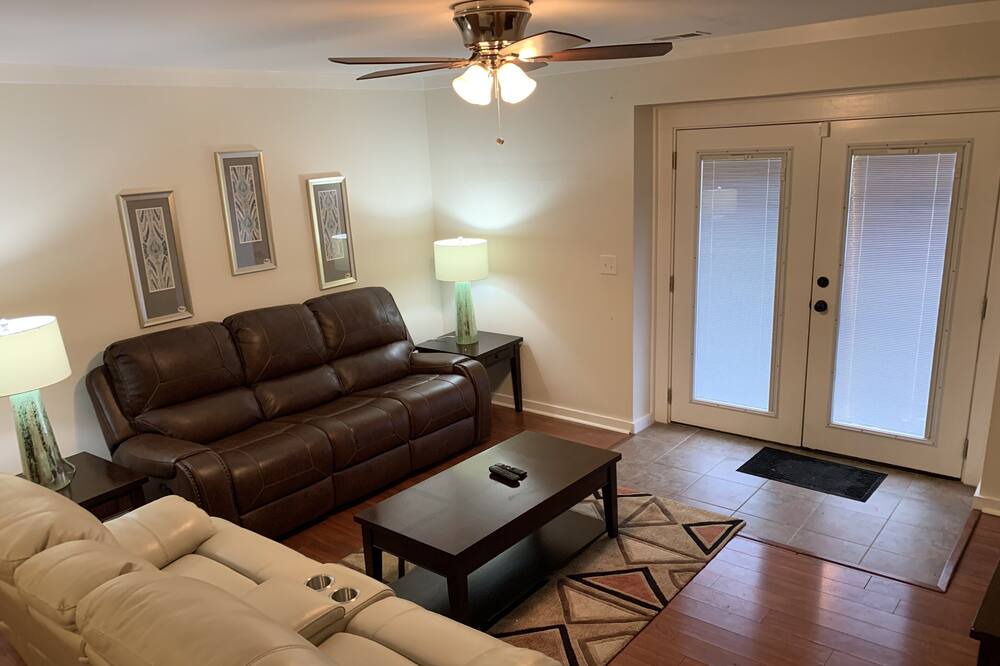 Photo of Livingroom in Estill Springs
