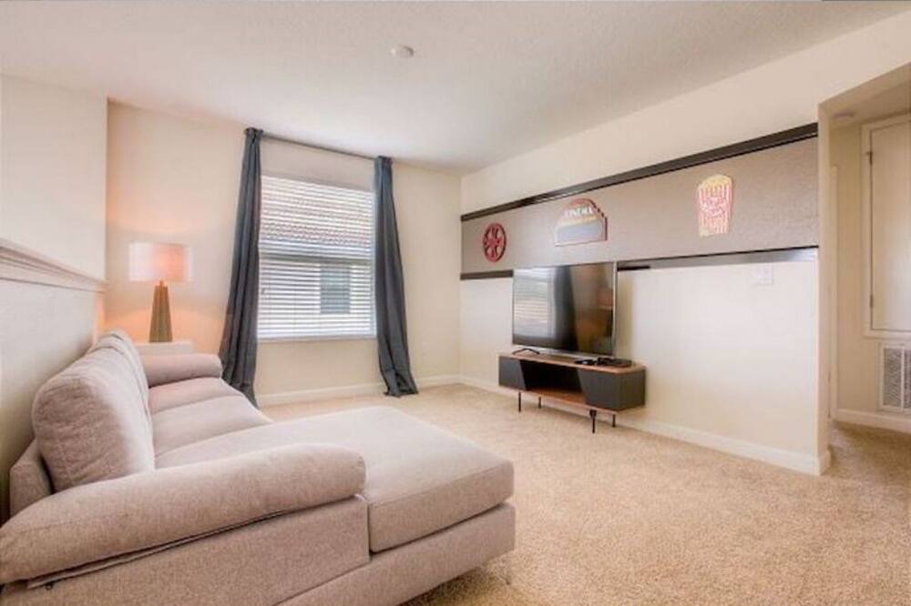 Photo of Bedroom in Davenport