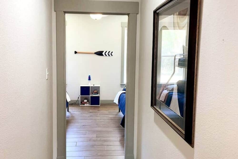 Photo of Bedroom in Centerville