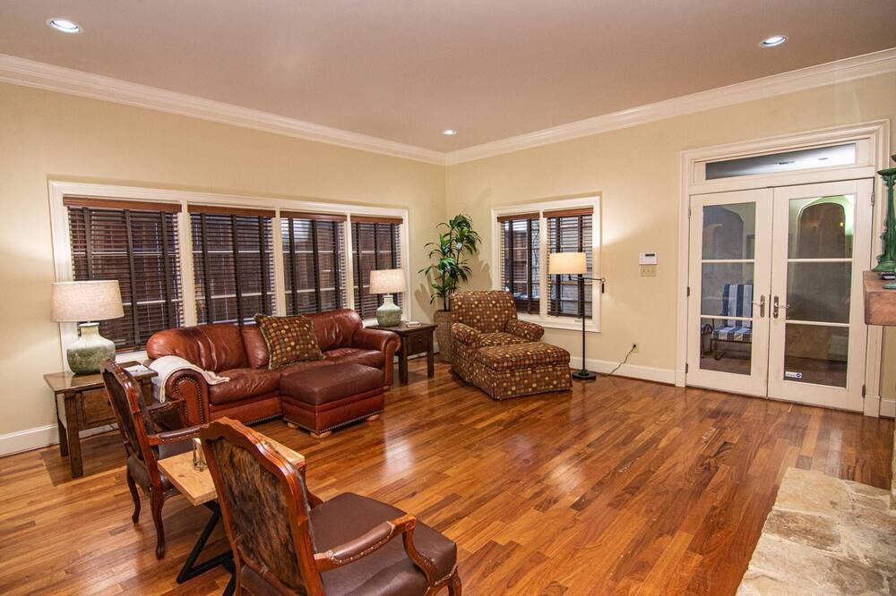 Photo of Bedroom in Fort Worth Cultural District