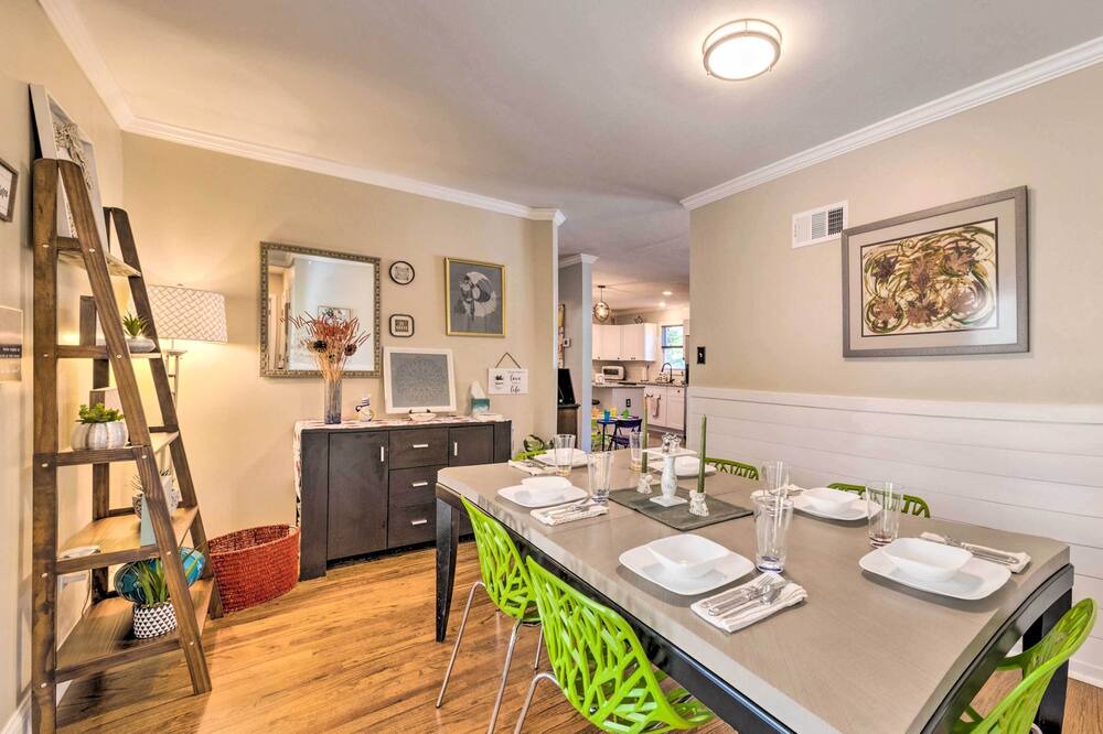 Photo of Livingroom in St. Louis