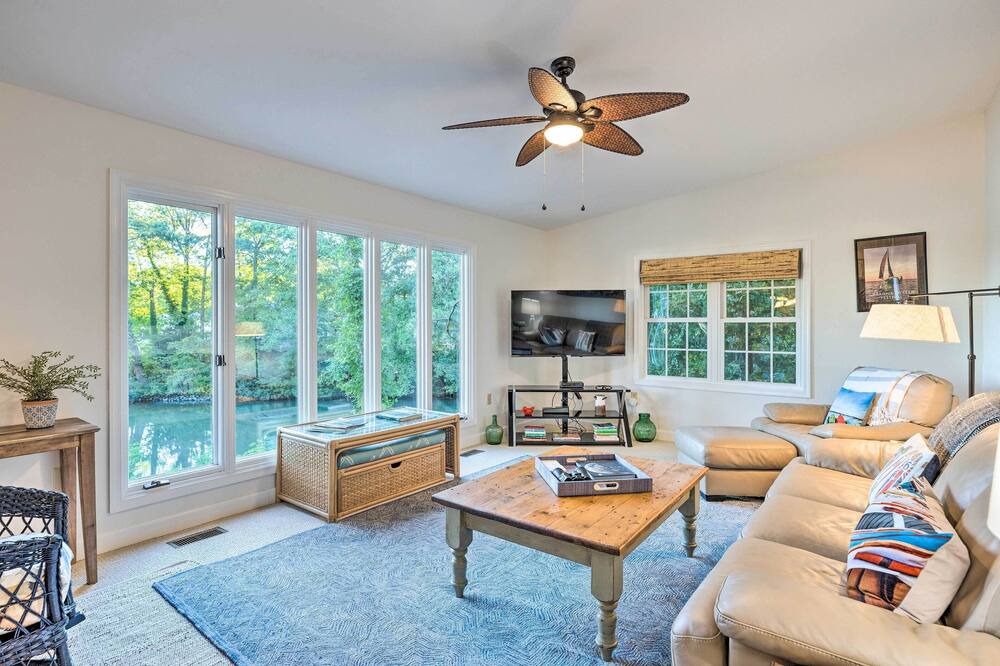 Photo of Bedroom in Weems