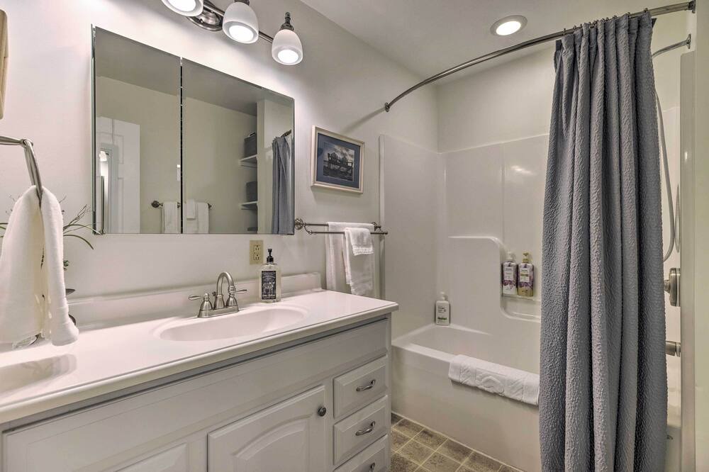Photo of Bathroom in Weems