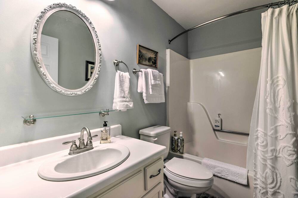 Photo of Bathroom in Weems