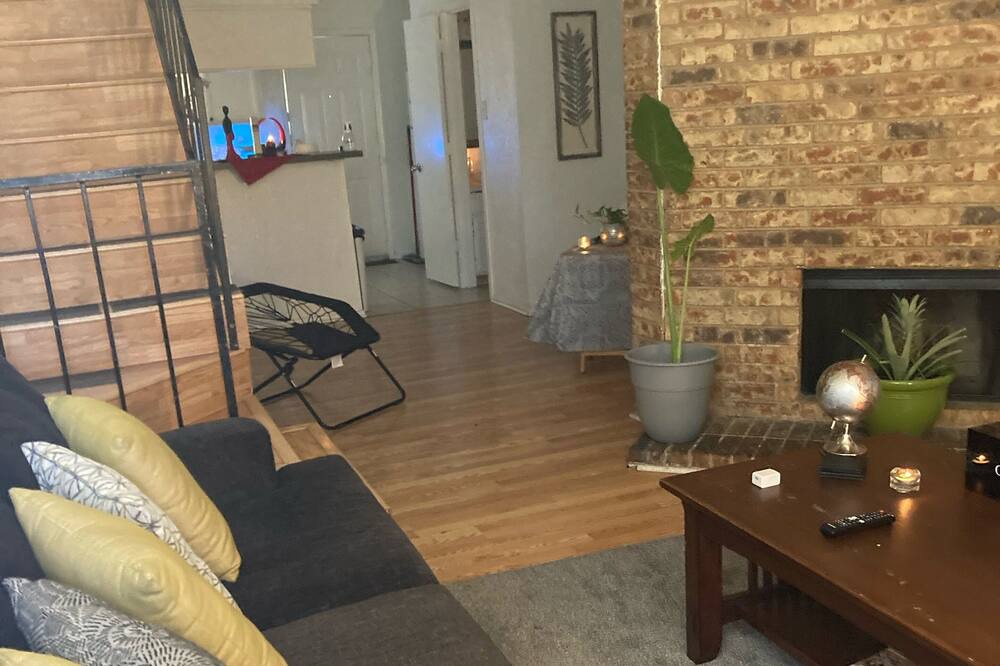 Photo of Livingroom in Pleasant Grove