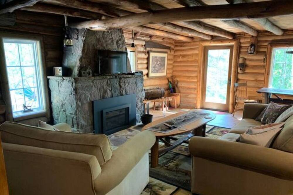 Photo of Livingroom in Ashburn