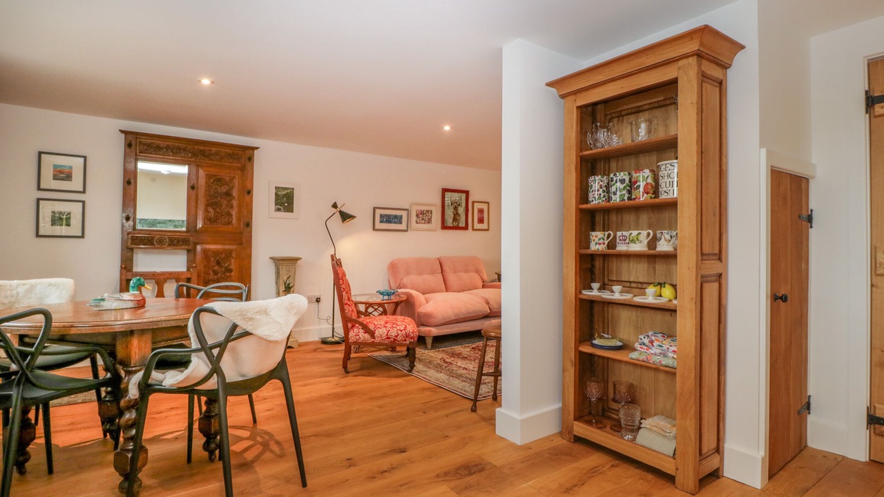 Photo of Others in Pencombe