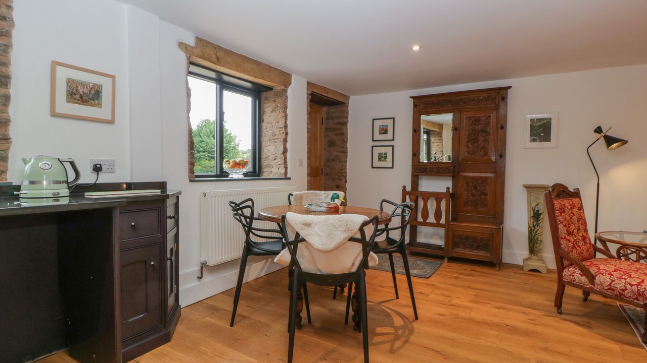 Photo of Others in Pencombe