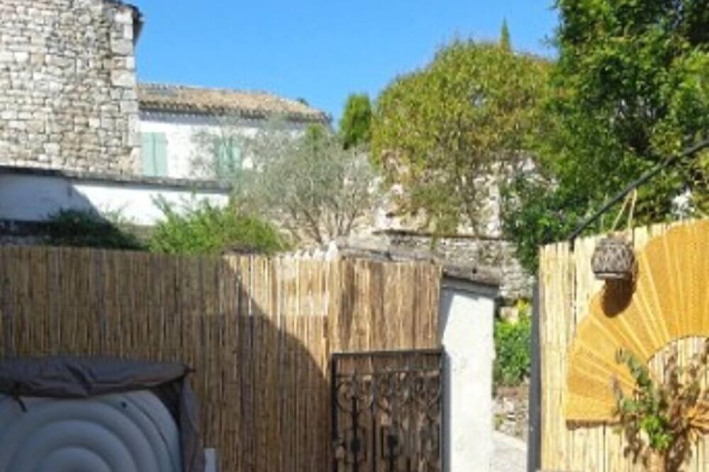 Photo of Patio Balcony in Montcuq