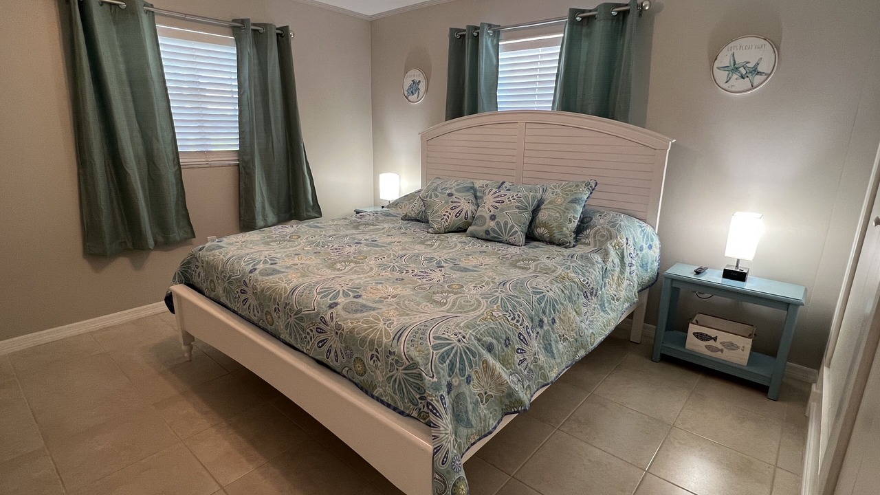Photo of Bedroom in Oakland Hills