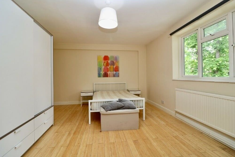 Photo of Bedroom in Change