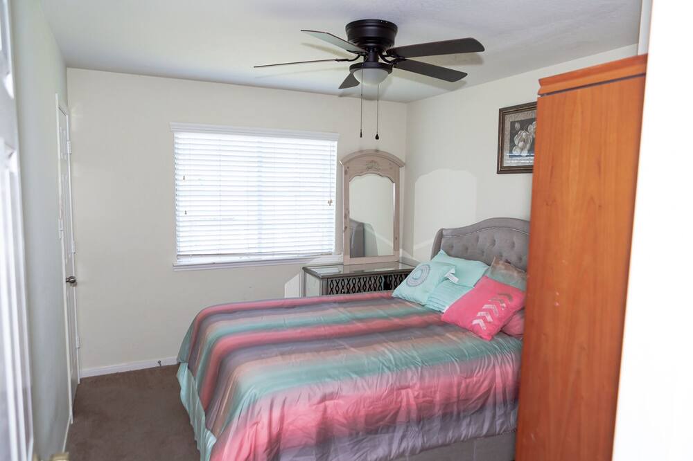 Photo of Bedroom in Clodine