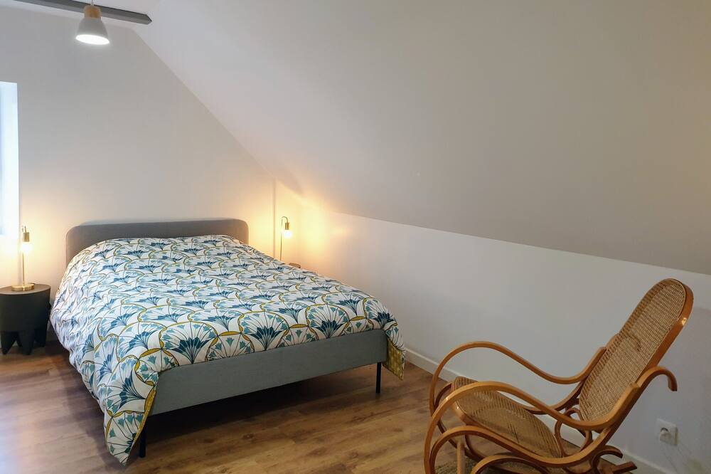 Photo of Bedroom in Boeil-Bezing