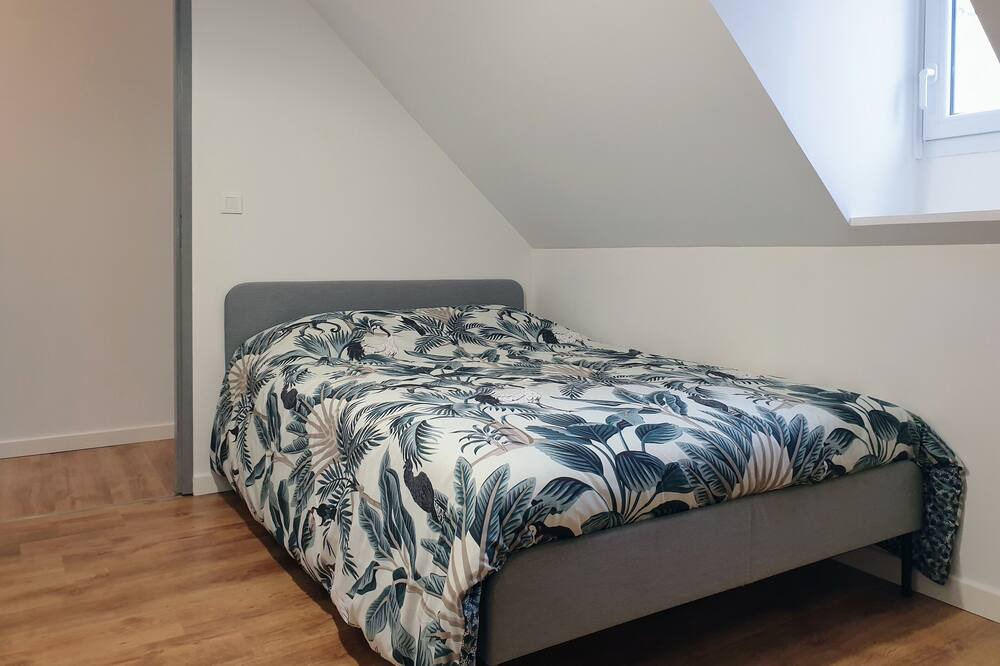 Photo of Bedroom in Boeil-Bezing