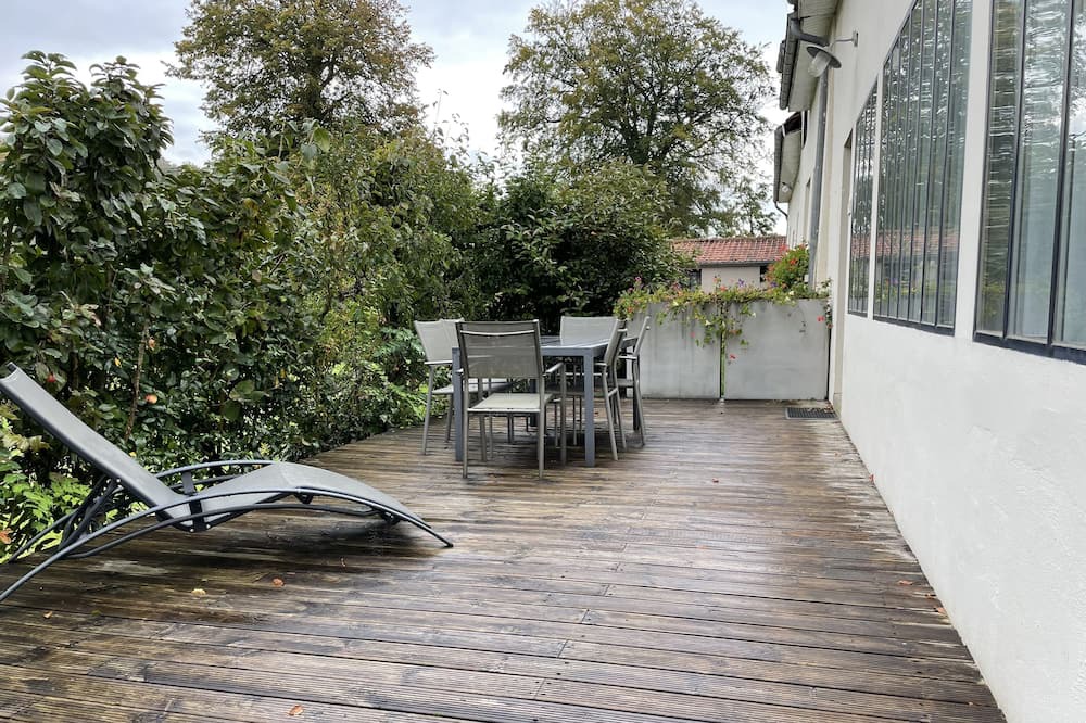 Photo of Patio Balcony in Courset
