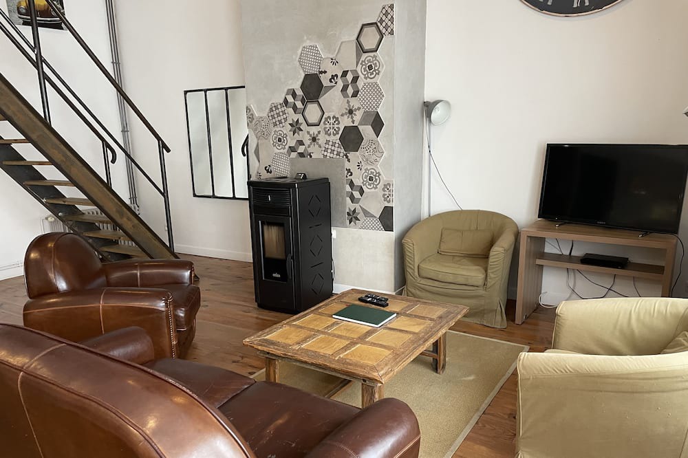 Photo of Livingroom in Courset