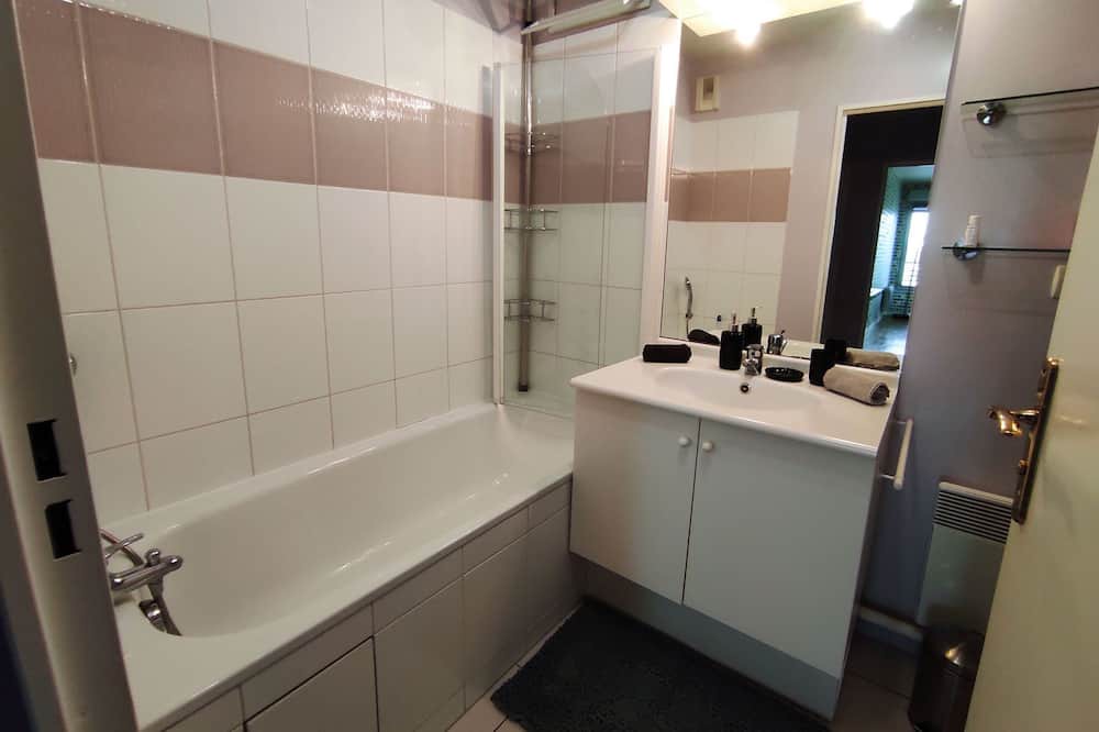 Photo of Bathroom in Carrieres-sous-Poissy