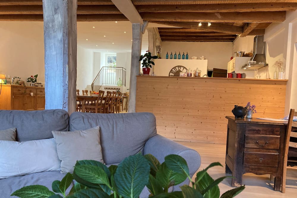 Photo of Livingroom in Collonges