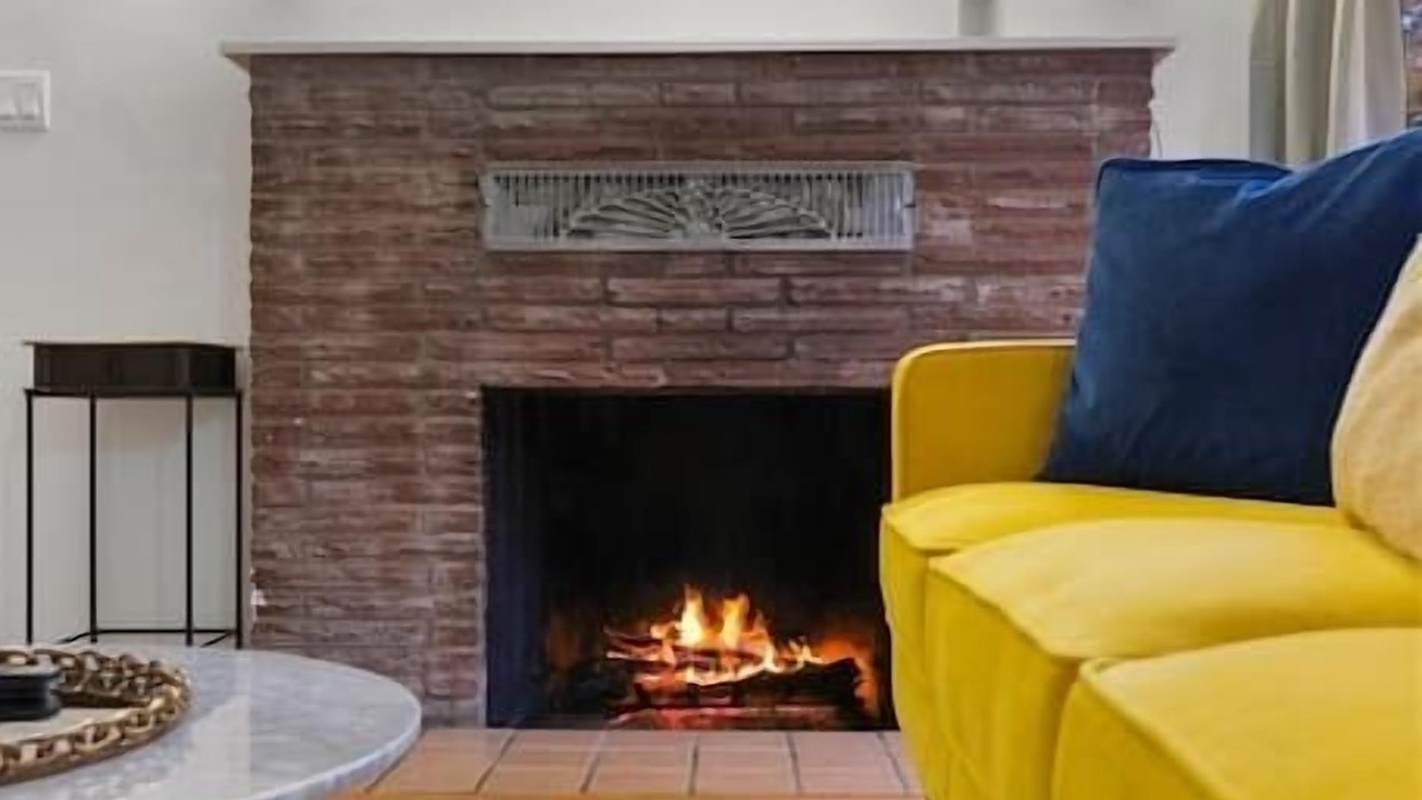 Photo of Livingroom in Monroe