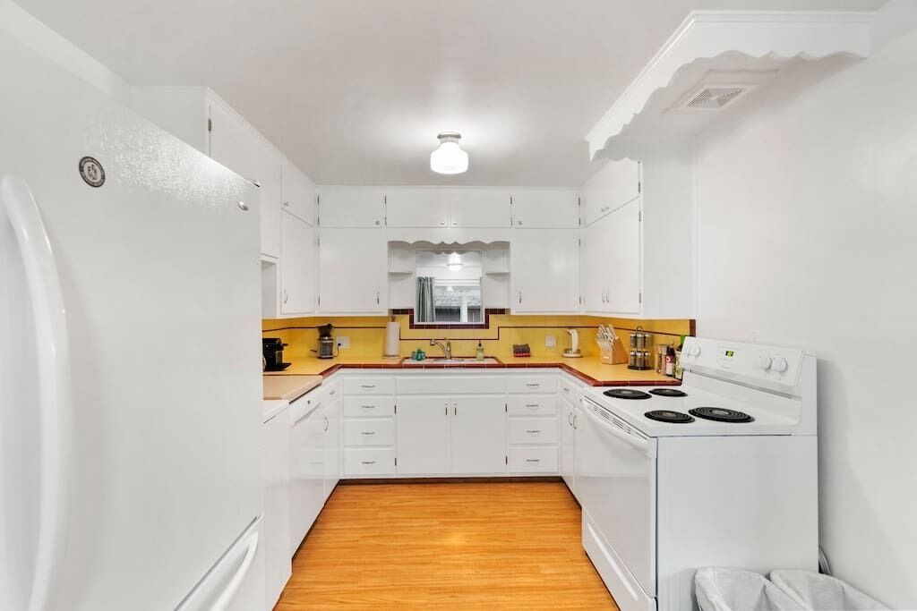 Photo of Others in Monroe