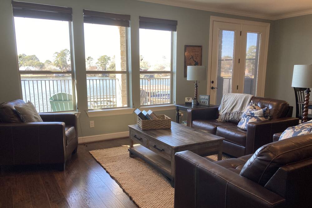 Photo of Livingroom in Onalaska