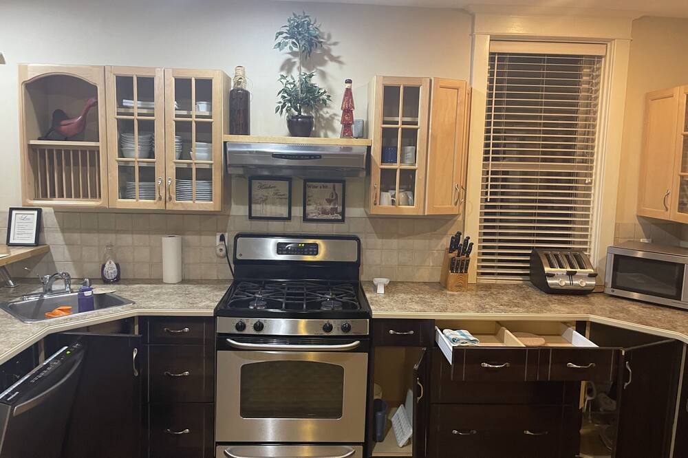 Photo of Kitchen in Calabogie