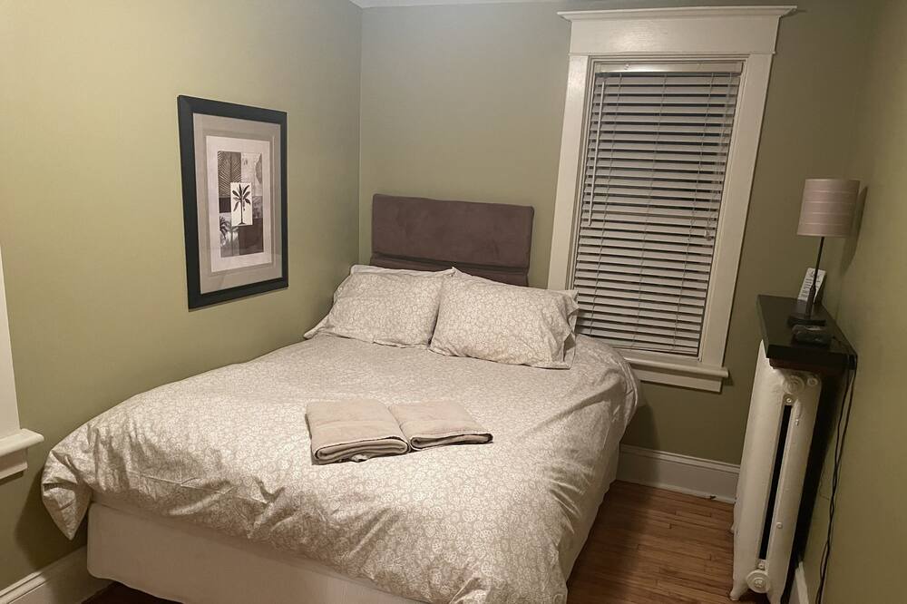Photo of Bedroom in Calabogie