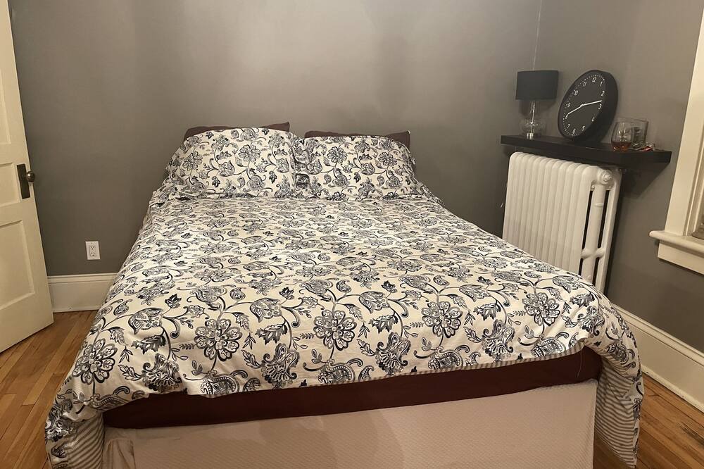 Photo of Bedroom in Calabogie