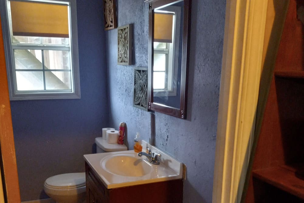 Photo of Bathroom in Myrtle