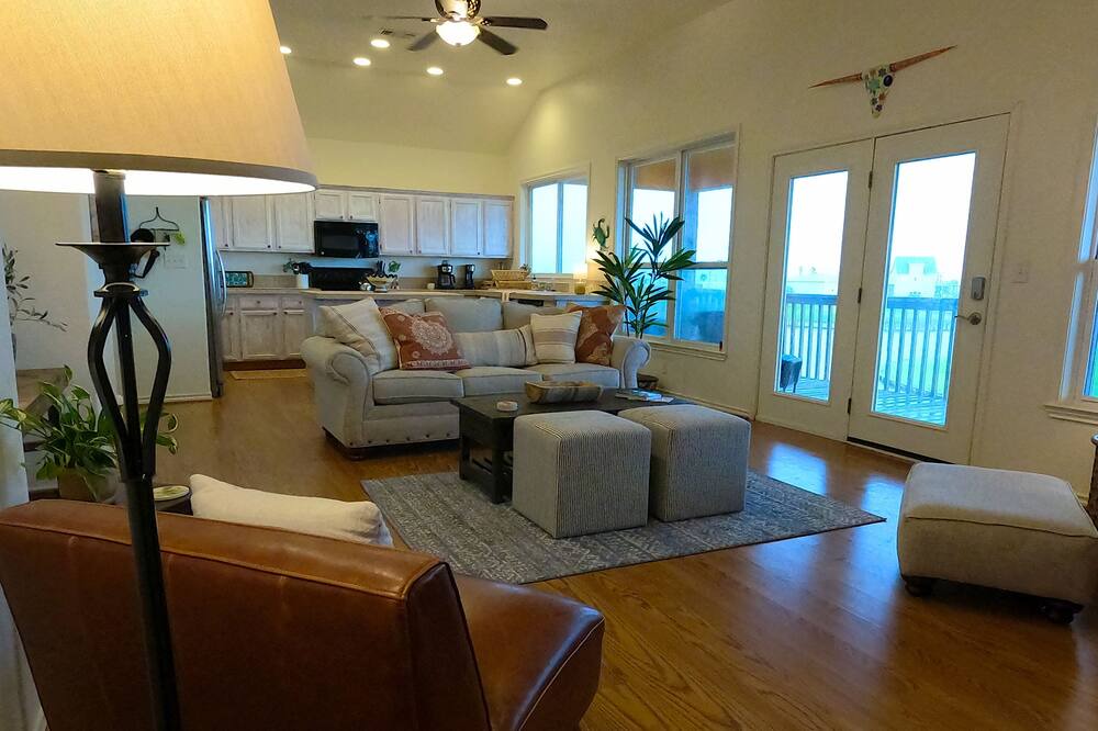 Photo of Livingroom in Port Alto