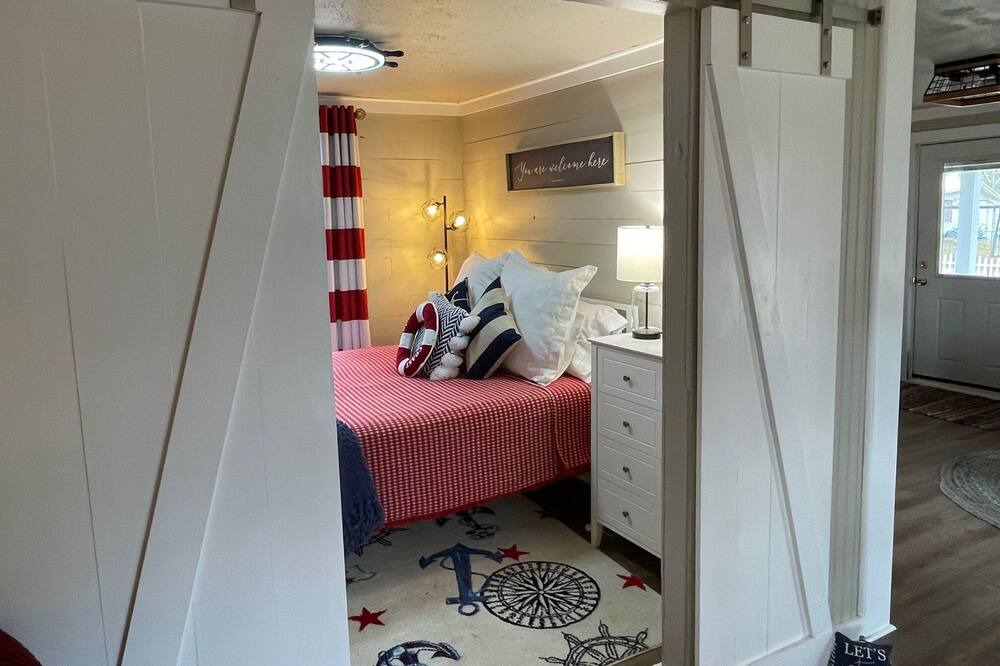 Photo of Bedroom in Long Branch