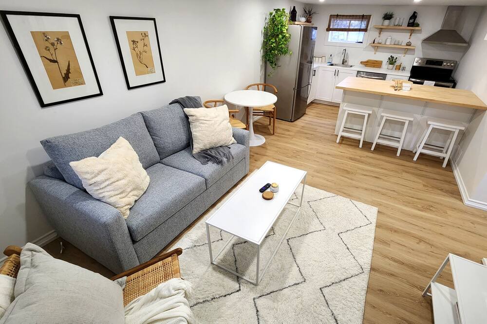 Photo of Livingroom in Hamilton