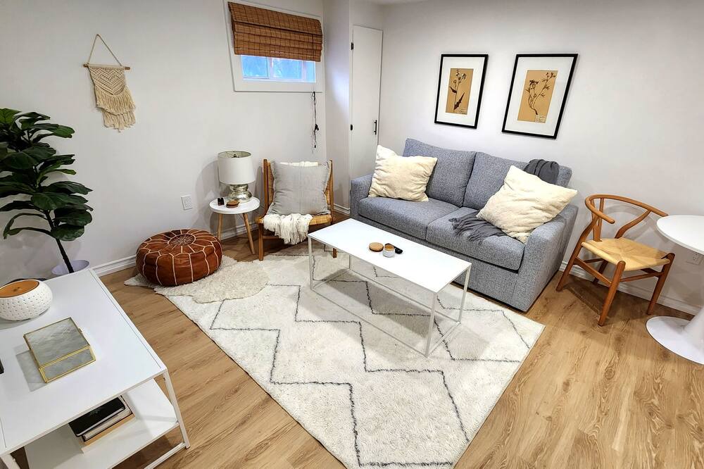 Photo of Livingroom in Hamilton