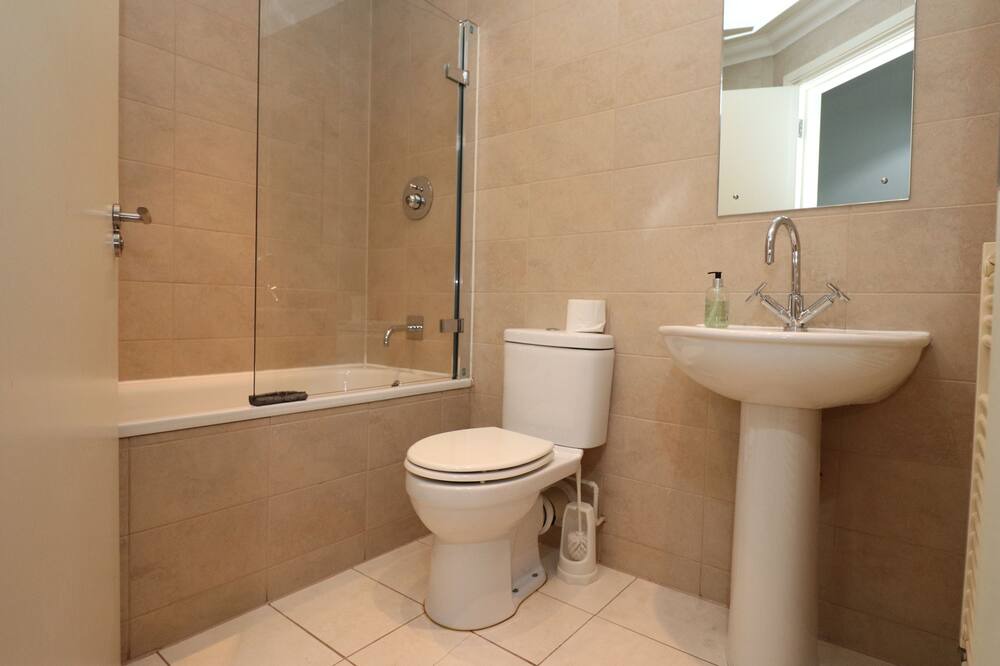 Photo of Bathroom in City Centre Glasgow