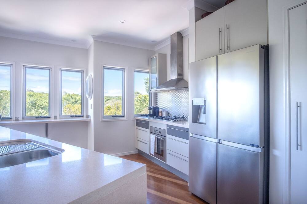 Photo of Others in Twin Waters