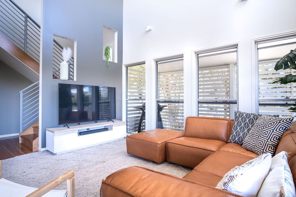 Photo of Others in Twin Waters