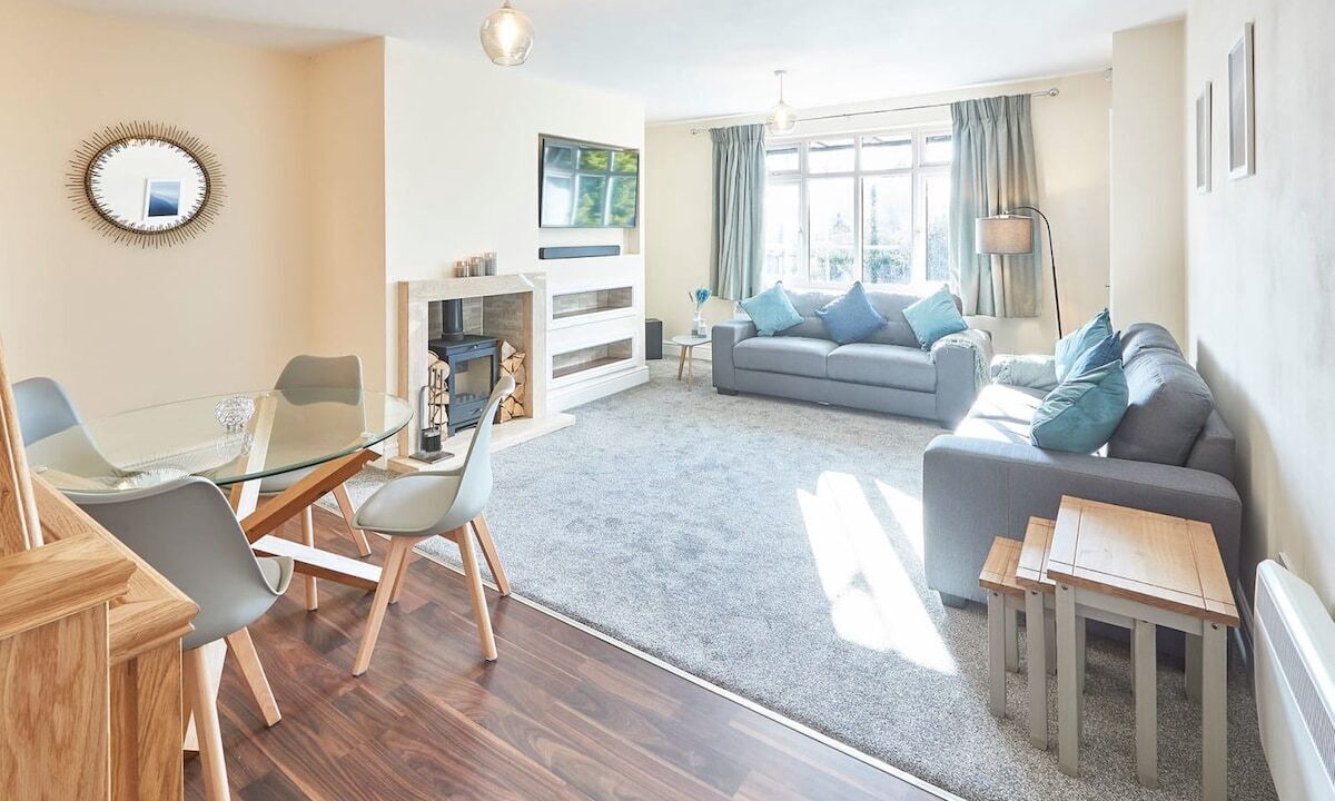 Photo of Livingroom in Sheffield