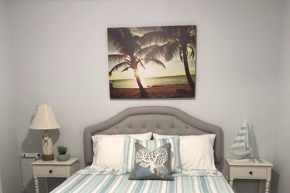 Photo of Bedroom in Oldsmar