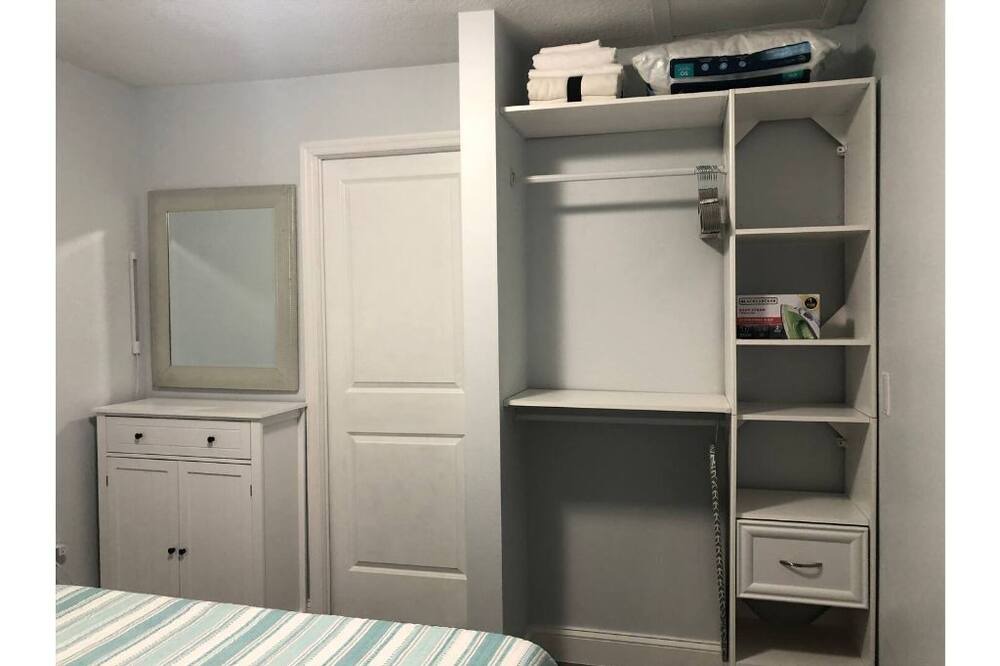 Photo of Bedroom in Oldsmar