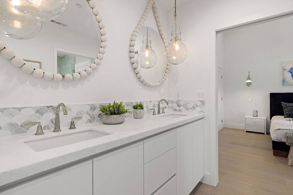 Photo of Bathroom in Western Malibu