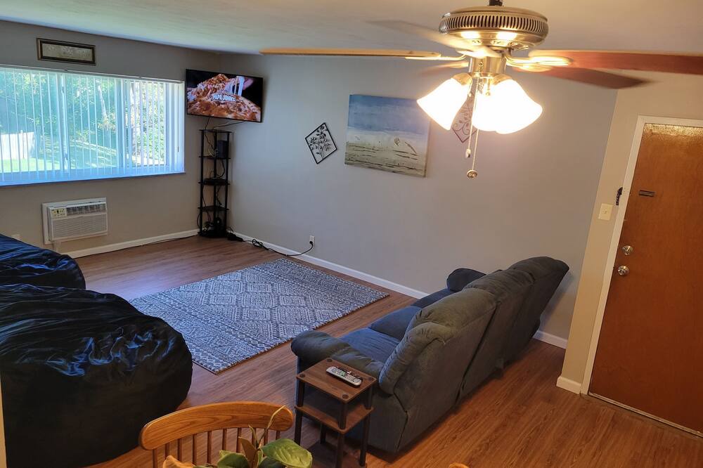 Photo of Livingroom in St. Louis