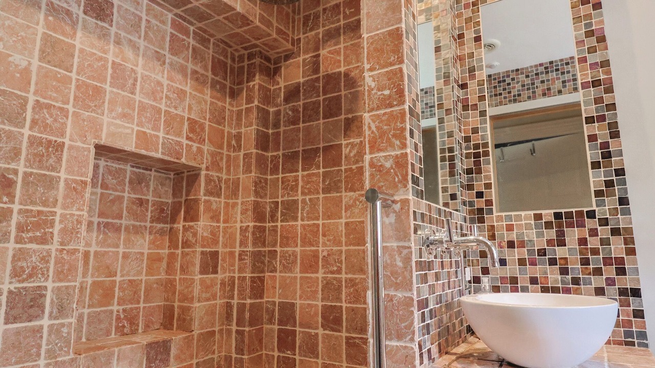 Photo of Bathroom in West Buckland