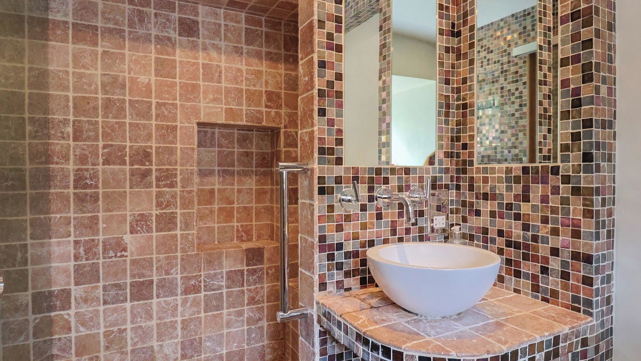 Photo of Bathroom in West Buckland