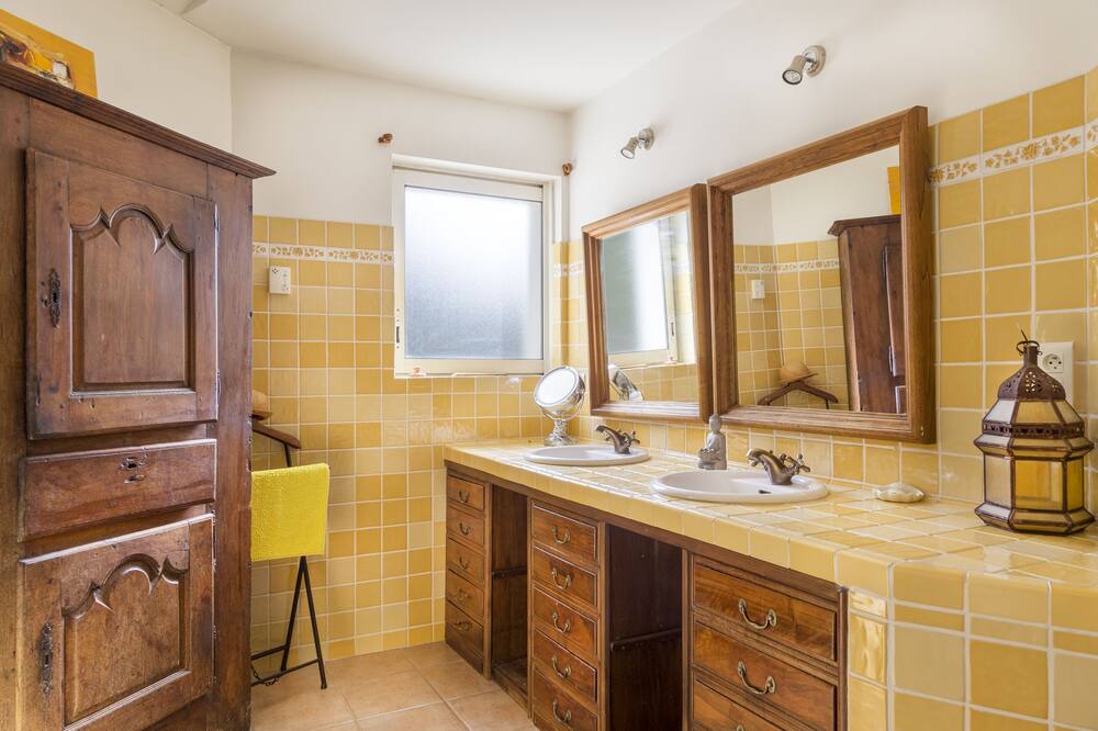 Photo of Bathroom in Viviers